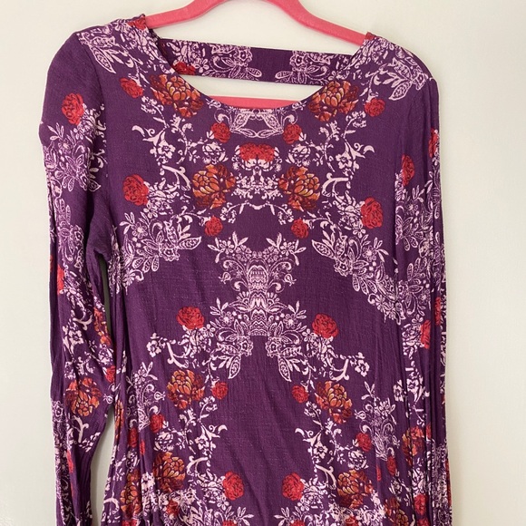 Free People Tops - FreePeople long sleeve tunic with open back